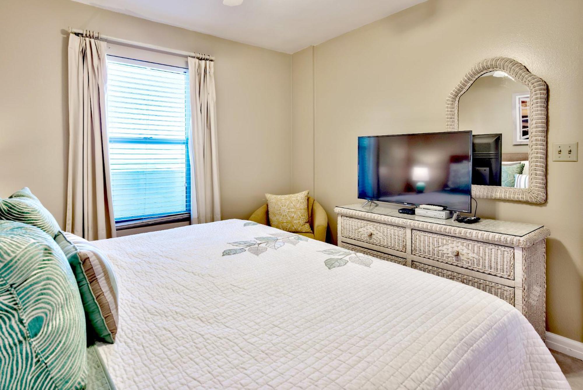 Pelican Beach Resort Condos Destin Rum bild