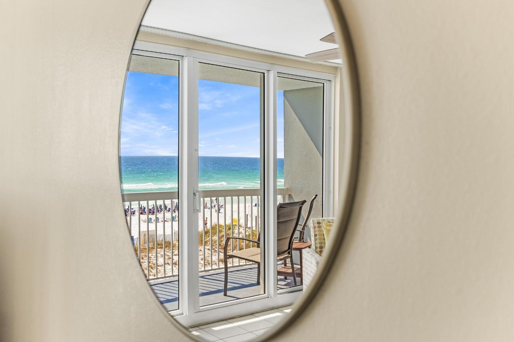 Pelican Beach Resort Condos Destin Rum bild