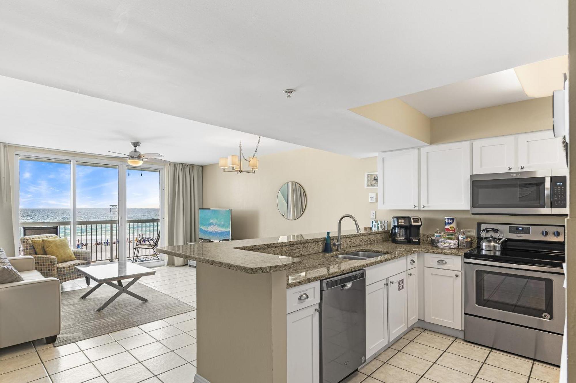 Pelican Beach Resort Condos Destin Rum bild