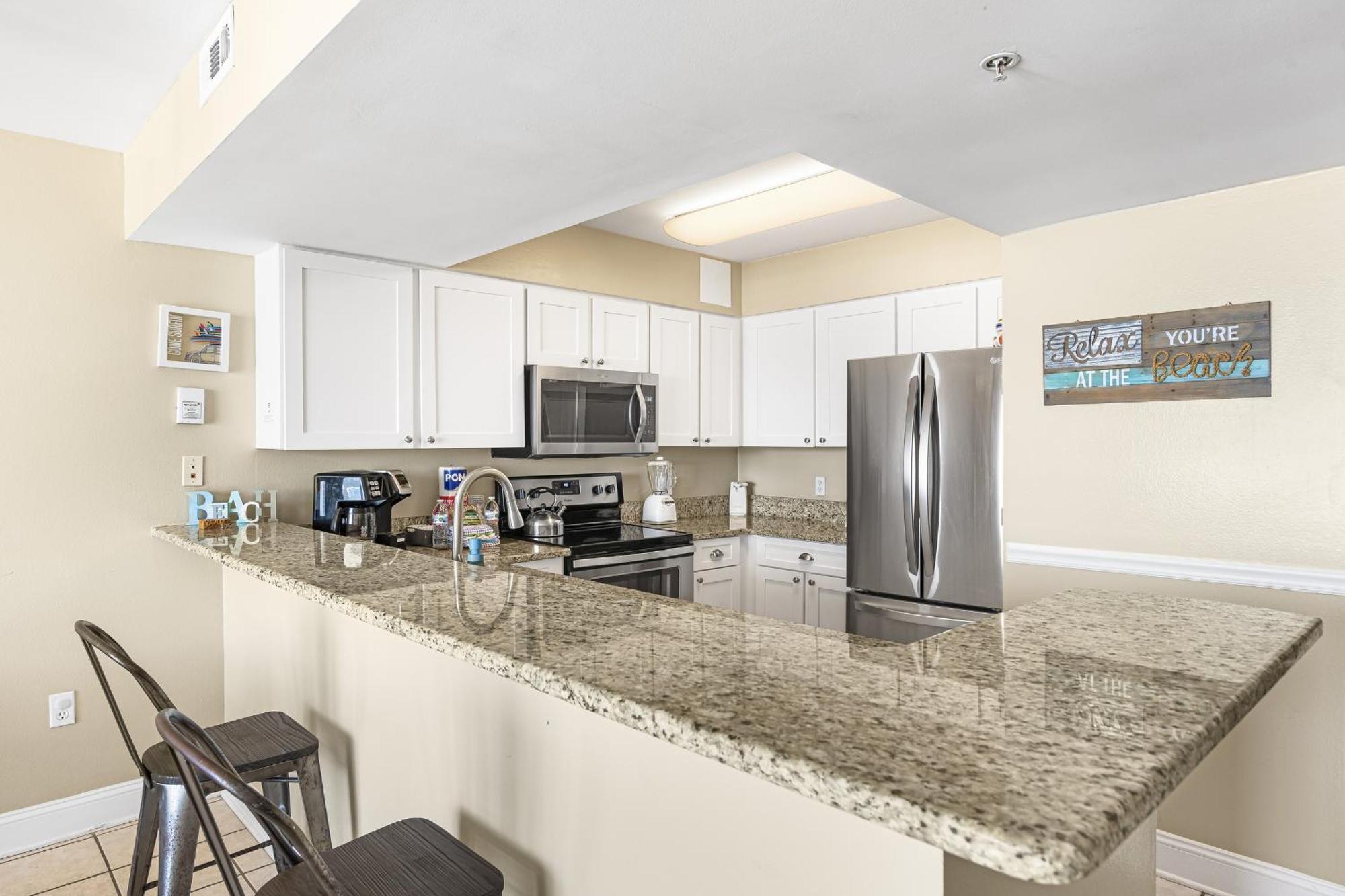 Pelican Beach Resort Condos Destin Rum bild