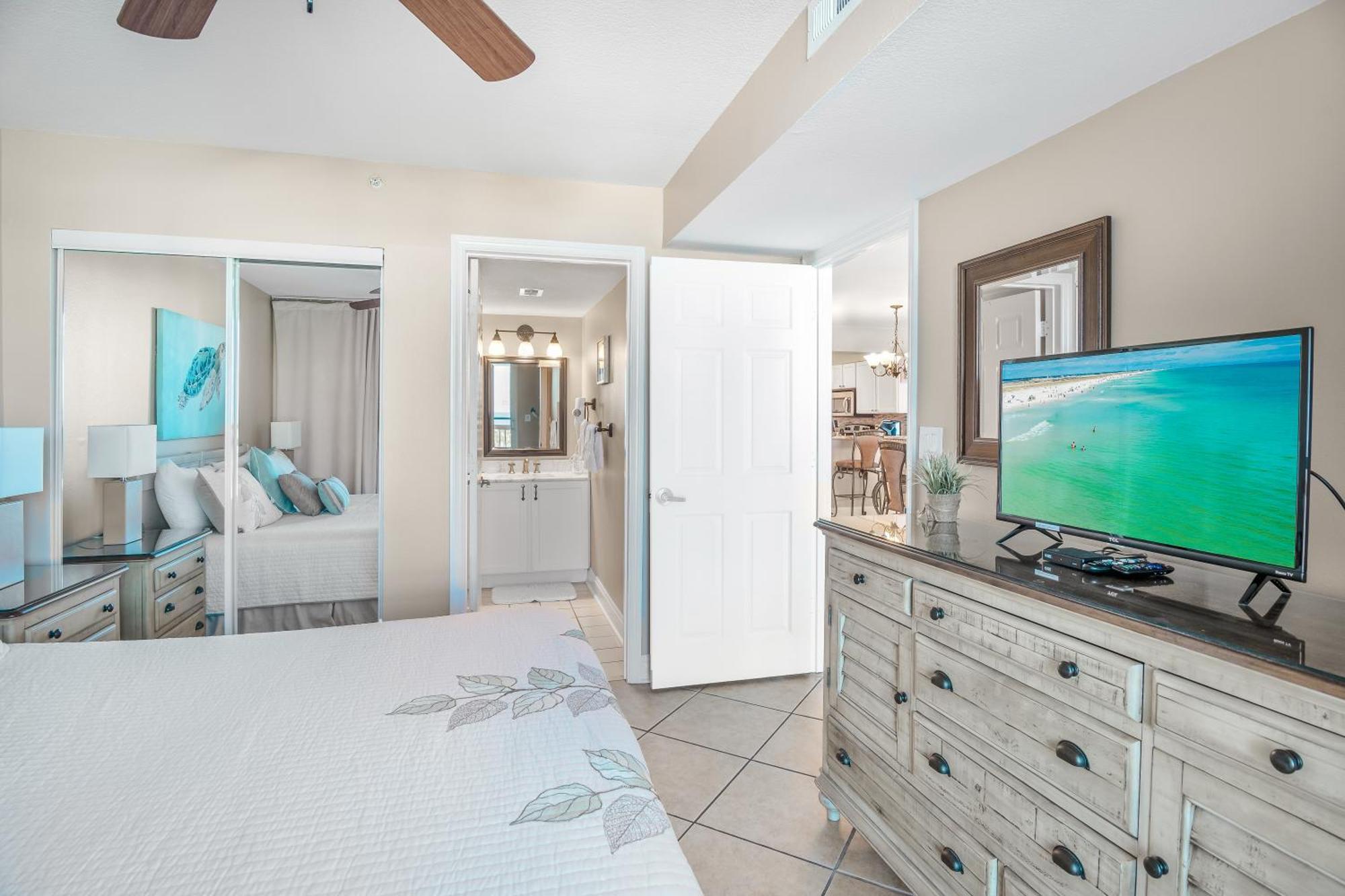 Pelican Beach Resort Condos Destin Rum bild