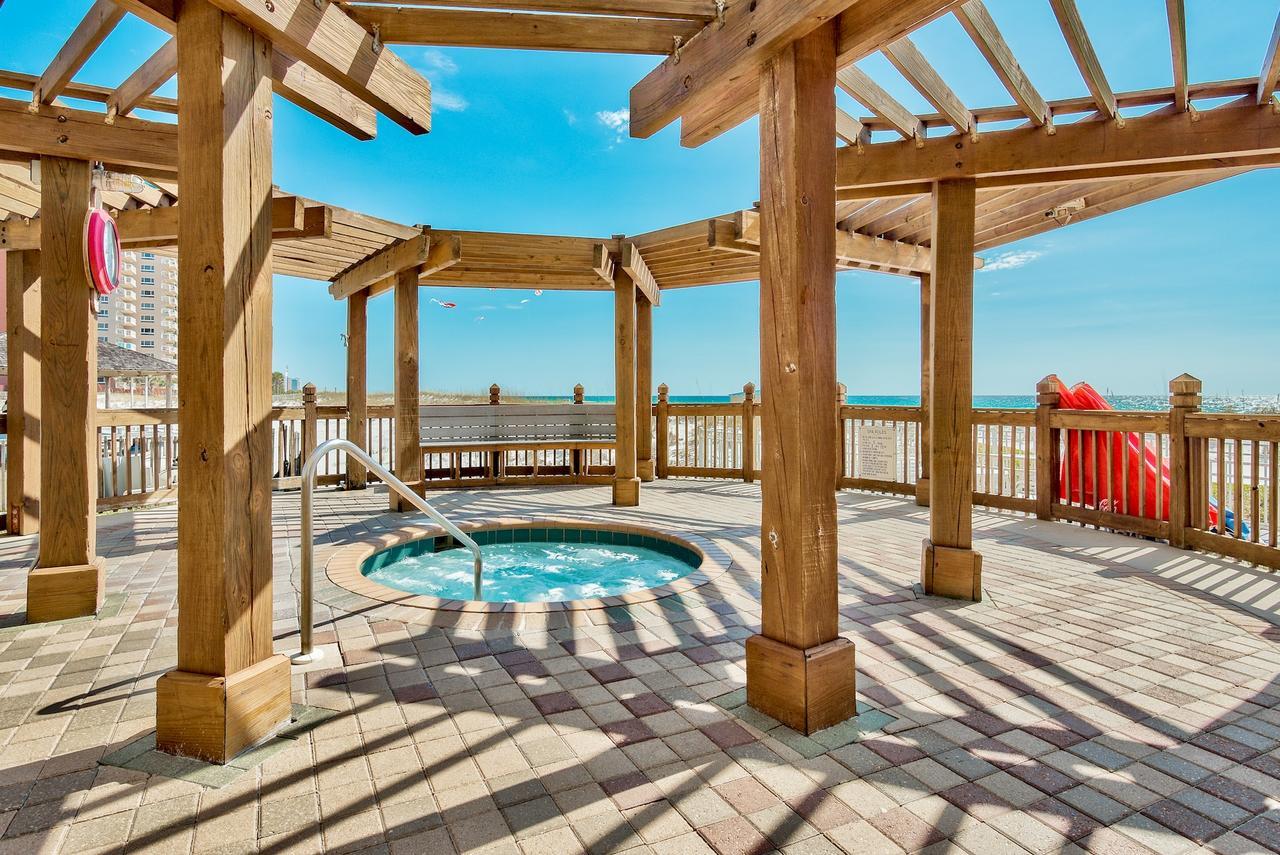 Pelican Beach Resort Condos Destin Exteriör bild